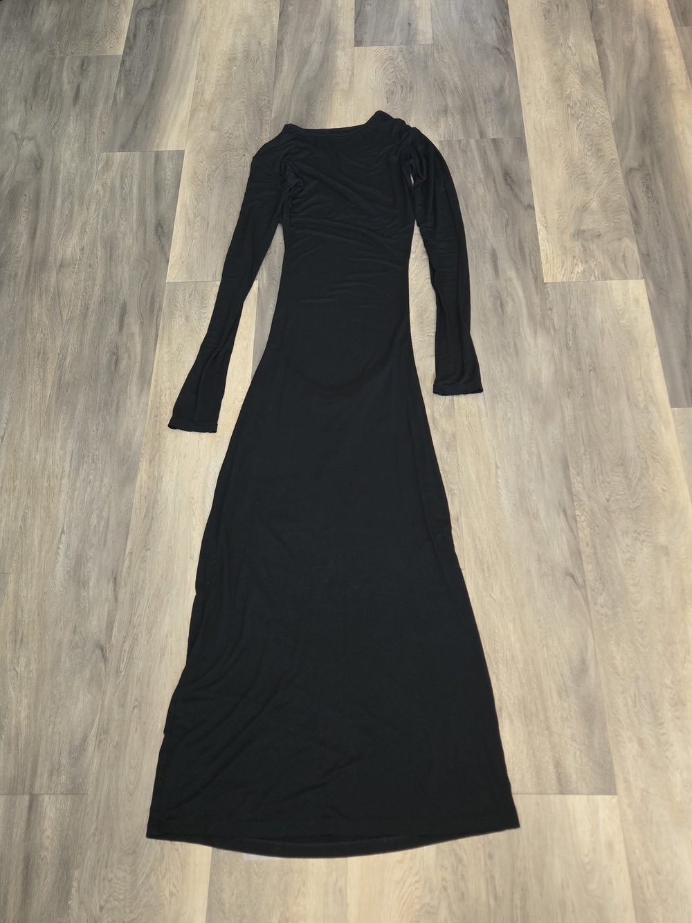 Women’s Deep V-Neck Long Sleeve Sweater - Black